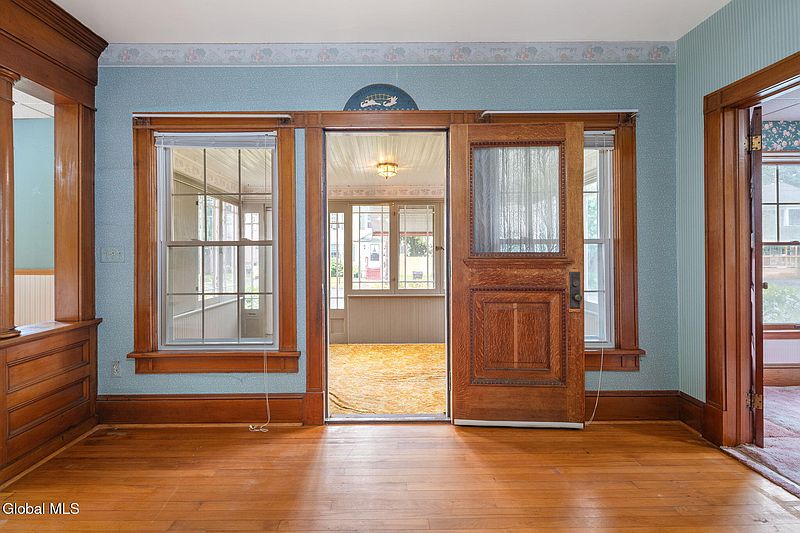 4th image of 14 Alexander Street