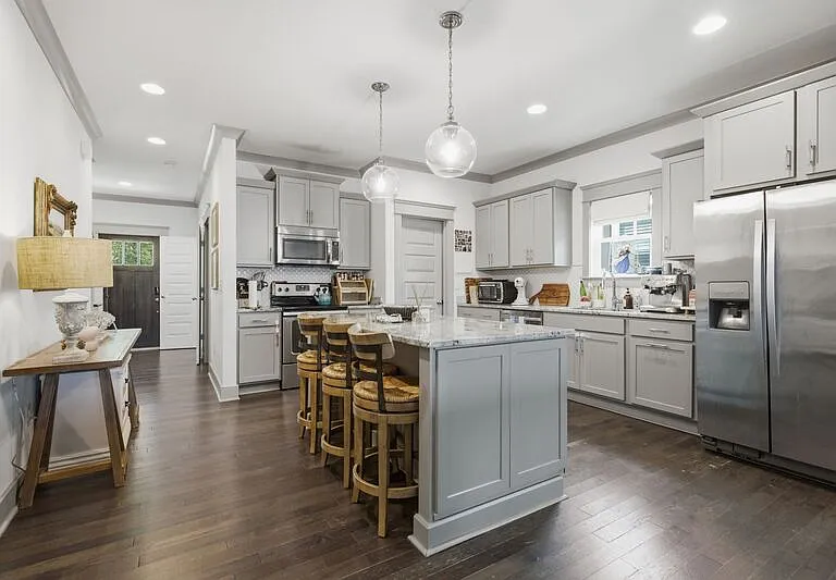 622B Annex Ave — Photo 10