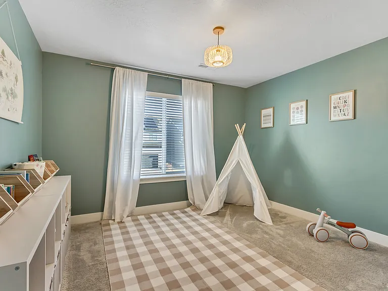 1591 W Quailhill Rd #1 — Photo 18