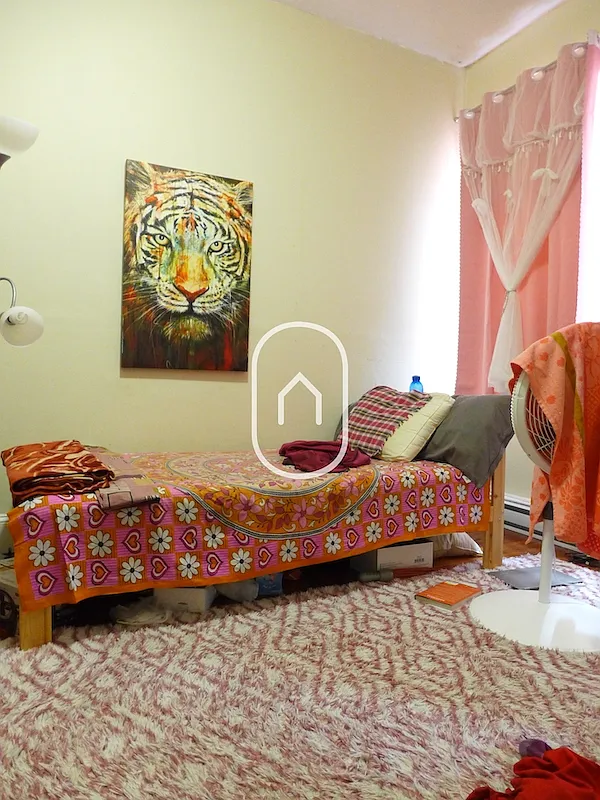 1 bed, 9999 sqft, $2,400 — Photo 4