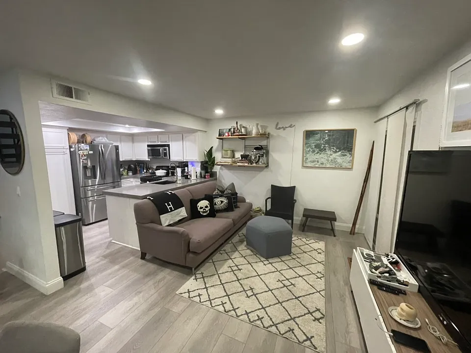 7084 Camino Pacheco