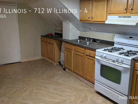 2nd image of 712 W Illinois St #4