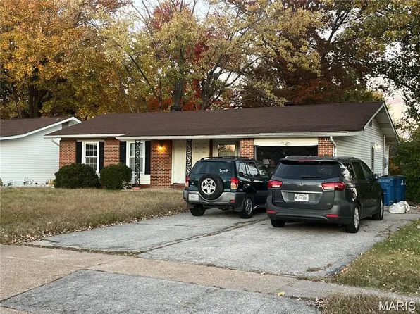 11136 Cadigan Dr, Saint Louis, MO 63138