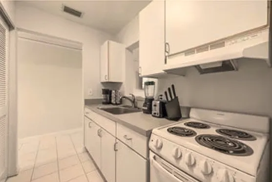 160 7th Ave N #1-10 — Photo 5