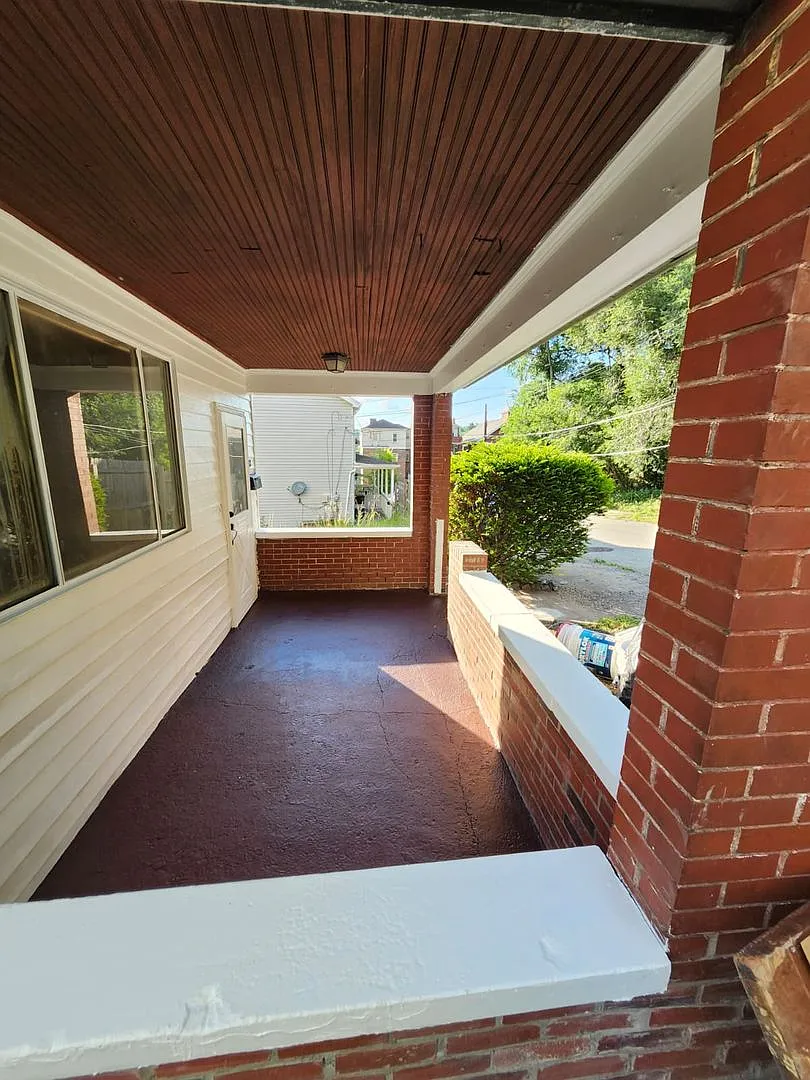 3 bed, 1250 sqft, $1,507 — Photo 1