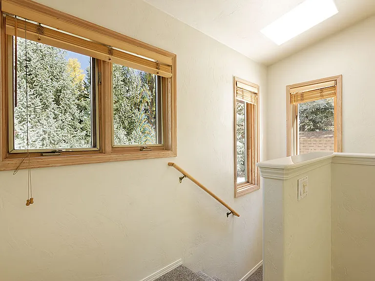 311 Midland Ave — Photo 9