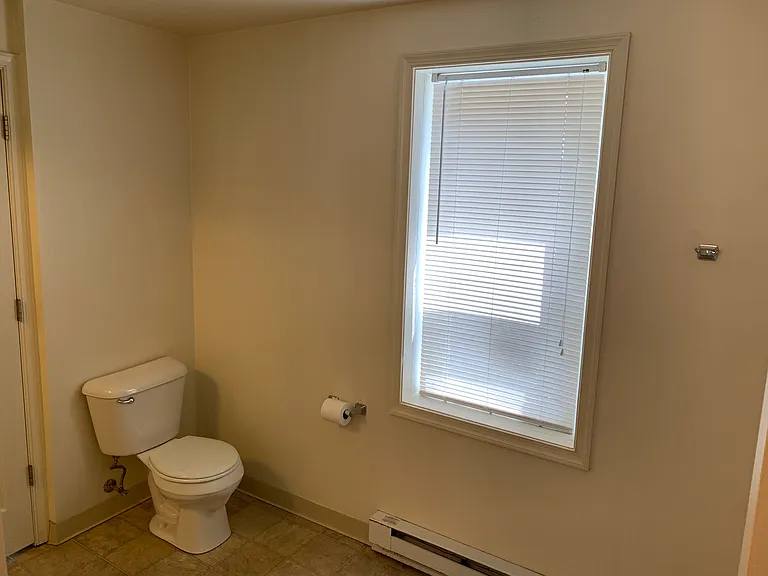 308 N Main St #D — Photo 12