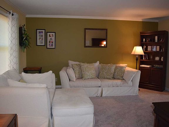 2nd image of 5655 Ironwood Dr