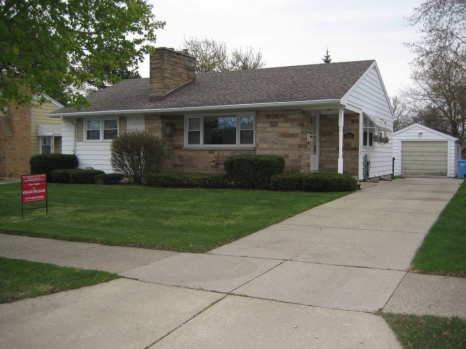 1st image of 2818 Fernwood Ave