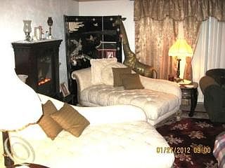 3rd image of 23040 Hughes Ave