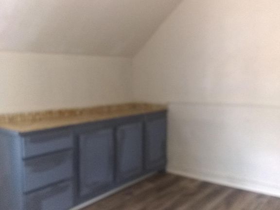 4th image of 3468 W 63rd St #Up