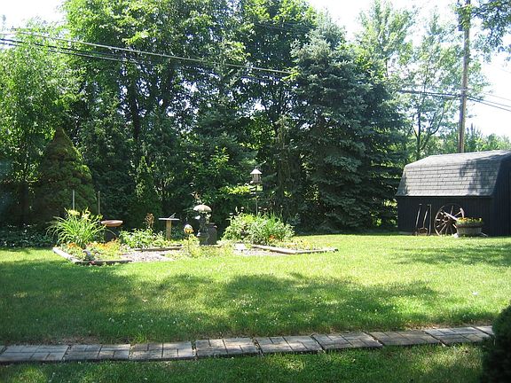  Private, fenced yard