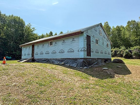 3rd image of 132 Rainey Road