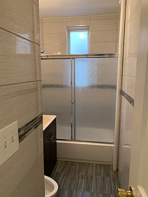 Rented by Commercial Acquisitions Inc. | media 23