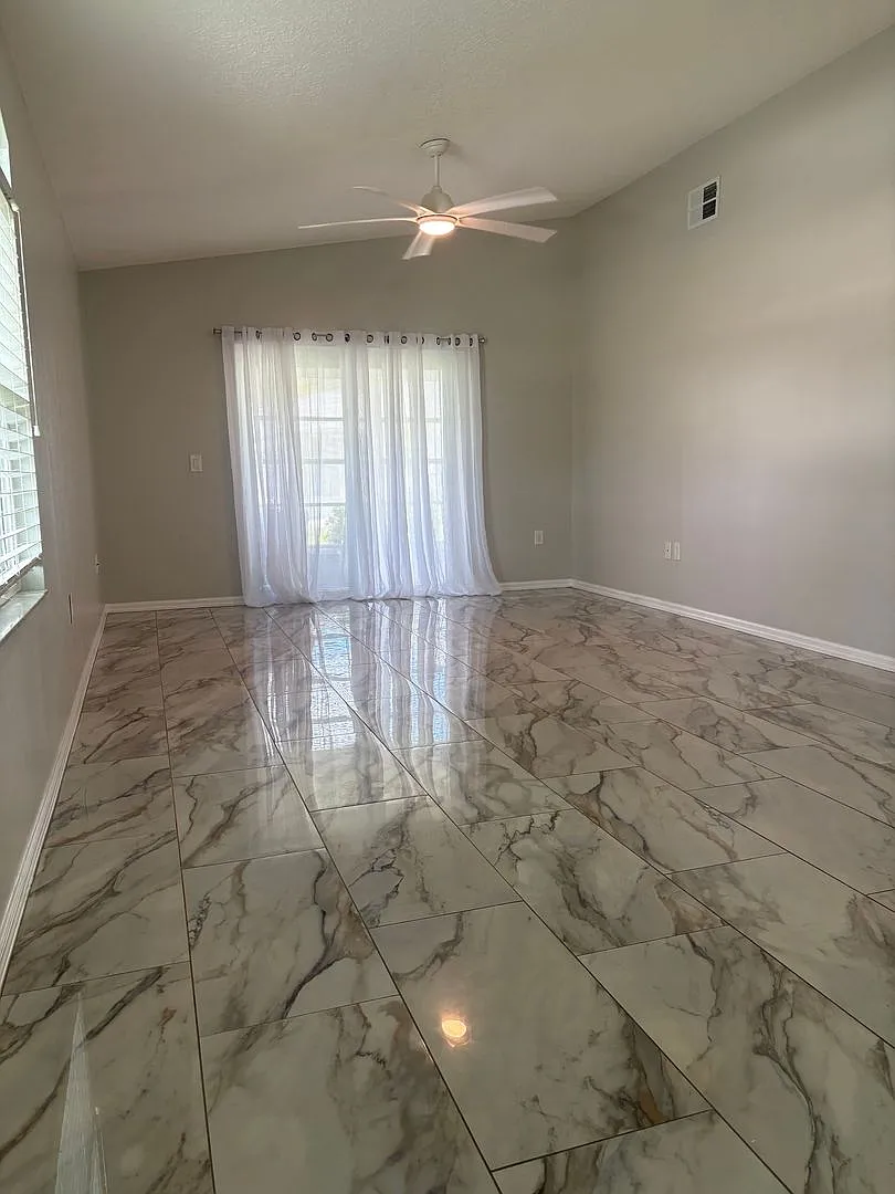 Beautiful End Unit 2 bed 2 bath Villa — Photo 3
