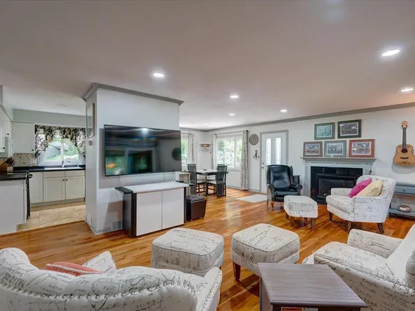 5624 Tall Oaks Road, Waunakee, WI 53597