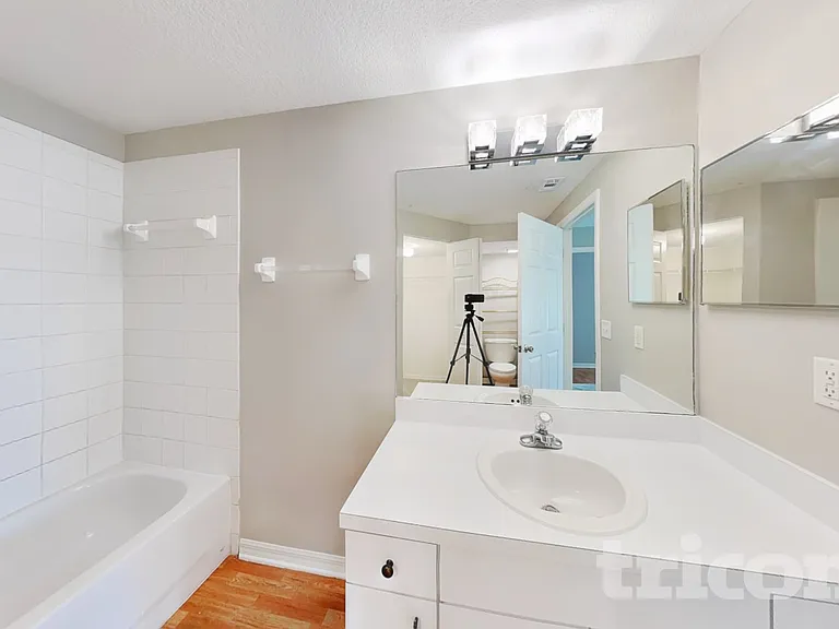 10211 Summerview Cir — Photo 9