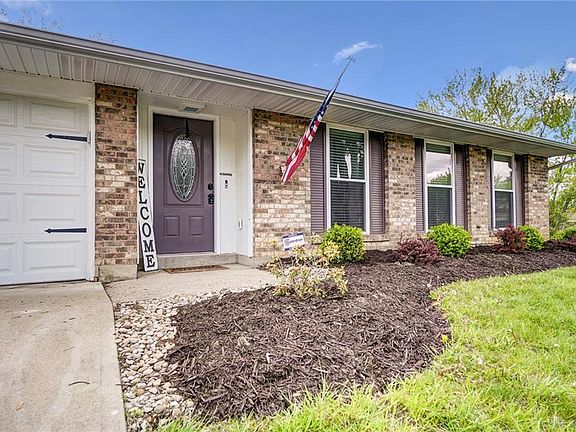 5th image of 4964 Arrowview Dr