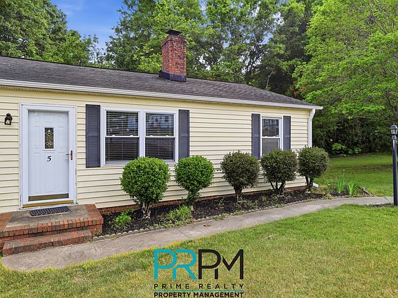 2nd image of 5 Parkstone Ct