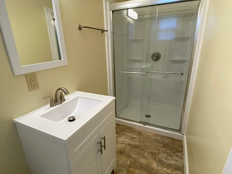 1445 Hunter Ave — Photo 11
