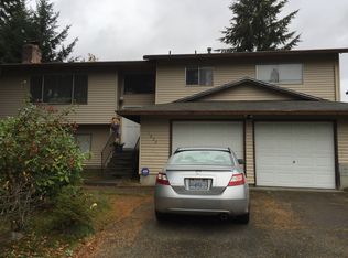 1022 Newport Ct NE, Renton, WA 98056