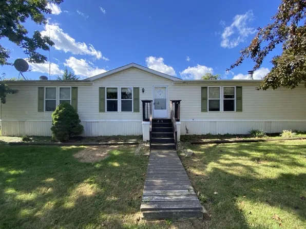 4202 Lions Den Ct #65, Orefield, PA 18069