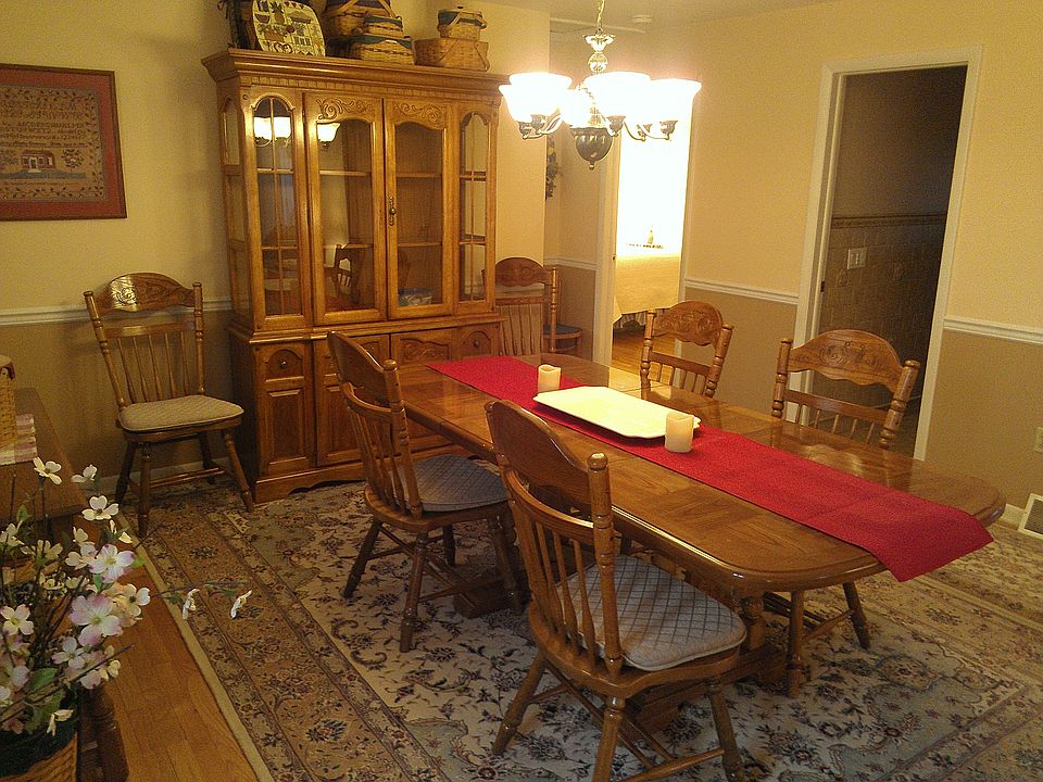 2nd image of 34 Roselawn Ave