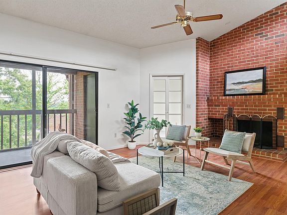 2nd image of 101 Turtle Creek Rd APT 10