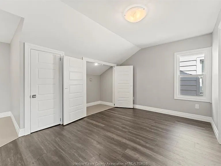 1439 Benjamin Ave #2 — Photo 8