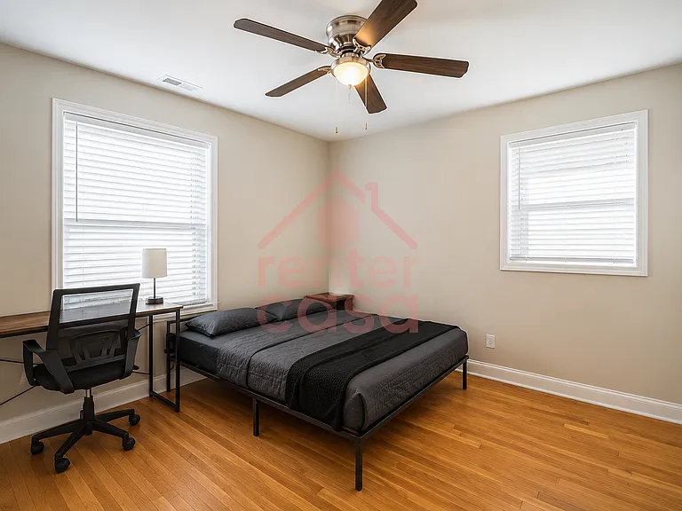 1108 Beverly Dr — Photo 2