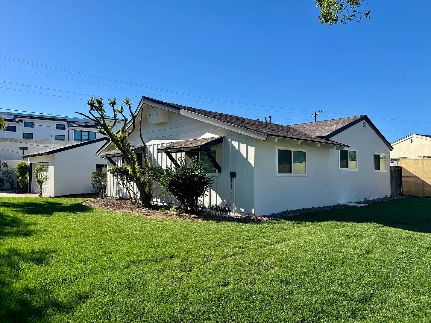 Charming Coronado Home 4 Bedrooms, 2 Baths Plus Two Additional Living Spaces! — Photo 2