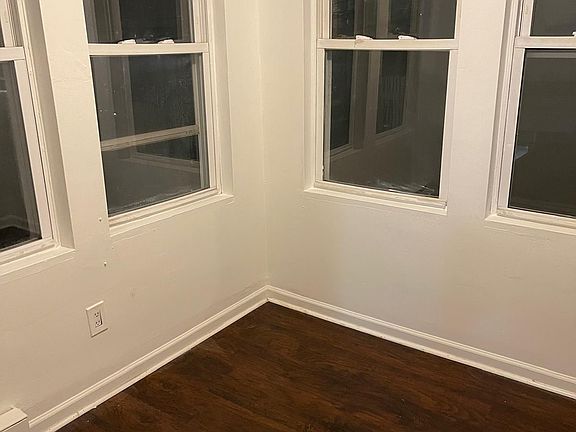3rd image of 34 Auburn St #2