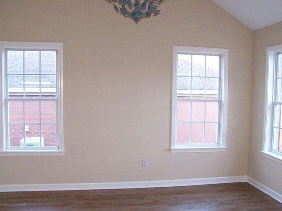 5th image of 9134 Shadow Oaks Ln