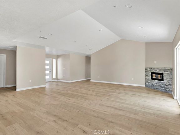 4th image of 10704 11th Ave