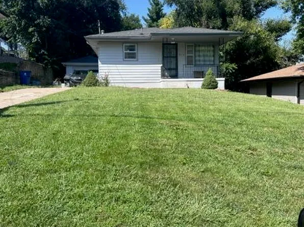 912 Arnold St, Glenwood, IA 51534