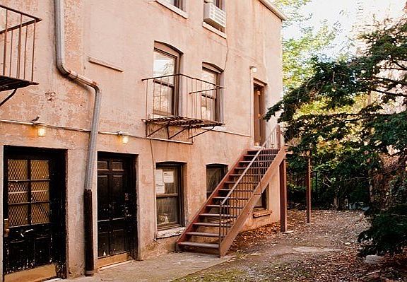 4th image of 756 Greenwich St APT 4R