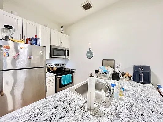 Rented by Pear NYC LLC | media 3