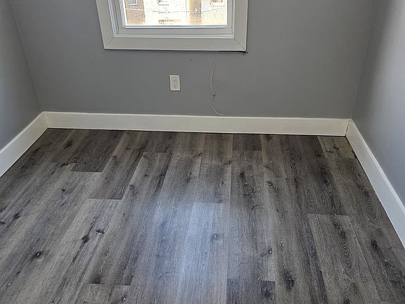 4th image of 227 2nd St Floor 3