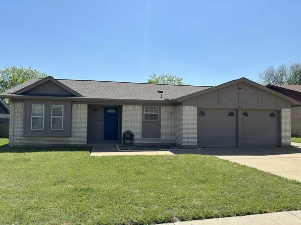 413 Edwards Dr, Saginaw, TX 76179