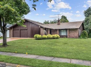 8 Colonial Ave, Marlton, NJ 08053