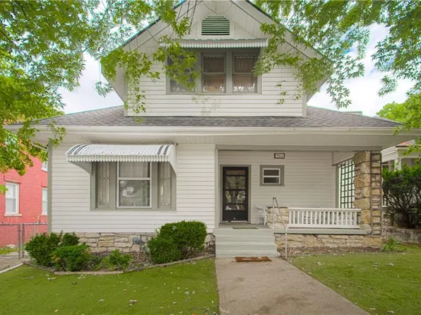 4215 Oak St, Kansas City, MO 64110