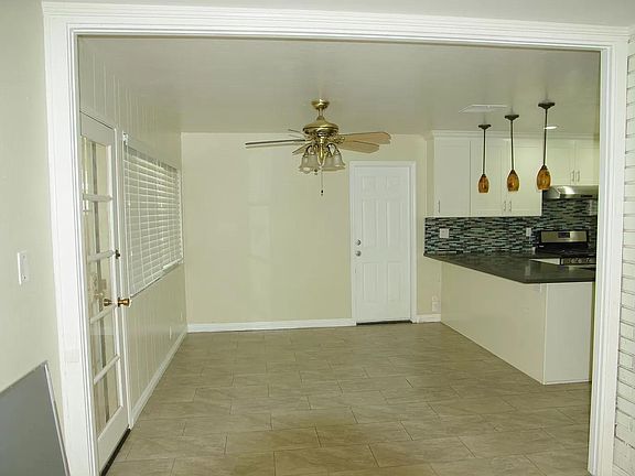 3rd image of 4955 Mayfield Ct