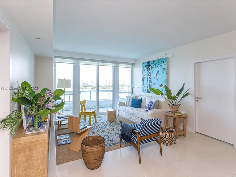 520 West Ave #1102 — Photo 48