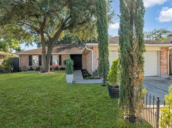 3435 Acorn Springs Ln, Spring, TX 77389