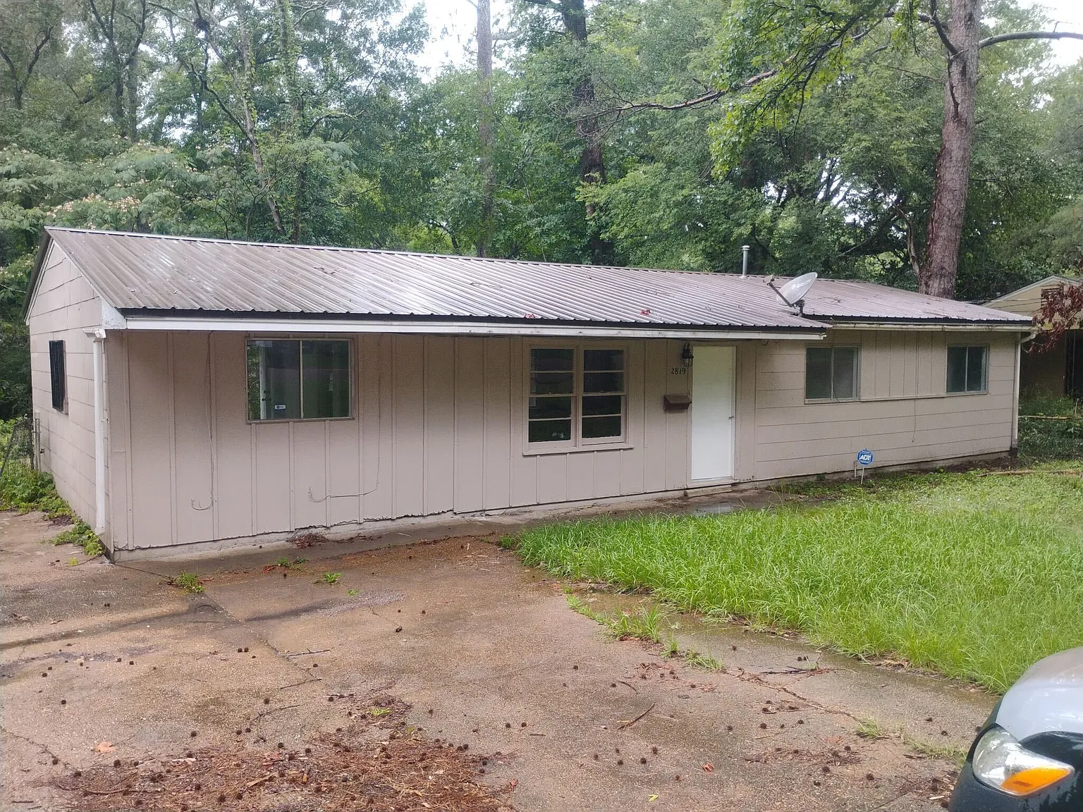 4 bed, 1387 sqft, $1,050 — Photo 2