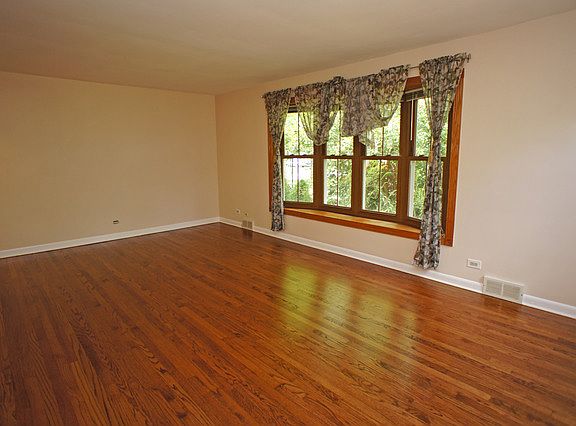 3rd image of 426 N Benton St