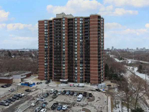 234 Albion Rd #1203, Toronto, ON M9W 6A5