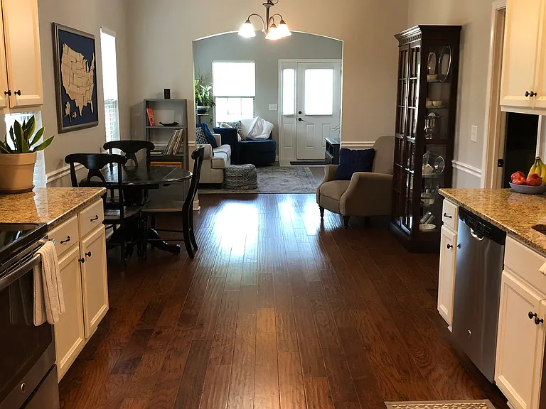 135 Velena St — Photo 3