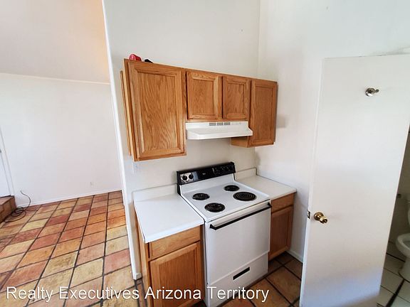 3rd image of 648 E Speedway Blvd #8697508