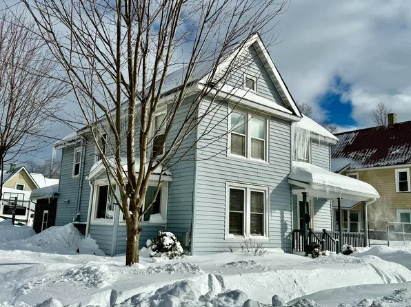 17 Stevens St, Malone, NY 12953